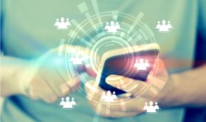 How Street Markets Create Viral Accessories Trends