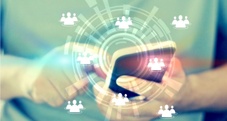 How Street Markets Create Viral Accessories Trends